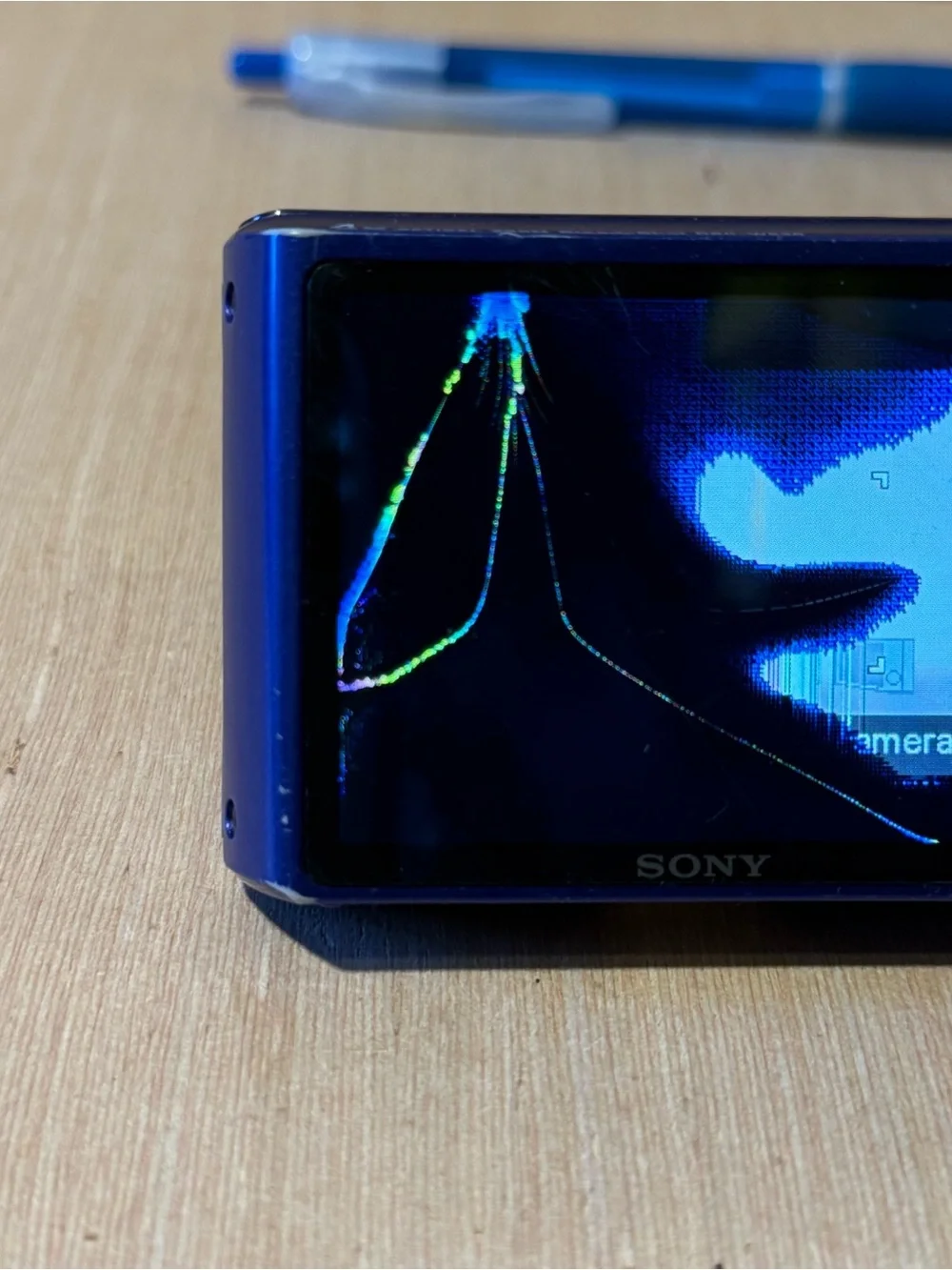 Sony Cyber-shot 14.1 MP Digital Camera BROKEN SCREEN Turns On Read Description!